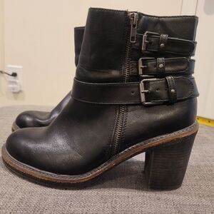 Black White Mountain booties 10